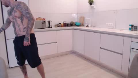 Snapshot of victor_rhino chatting on 03-01-26, 01:02 Victor rhinoff online show from 03-01-26, 01:02