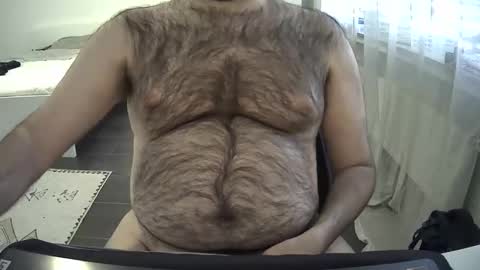 Snapshot of victorhume chatting on 04-17-26, 05:27 VictorHume online show from 04-17-26, 05:27