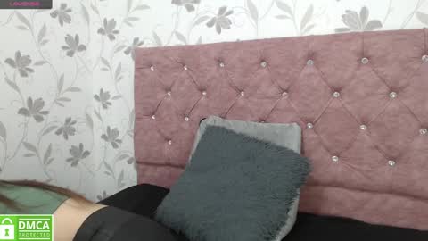 Snapshot of victoria017 chatting on 12-20-24, 11:47 Victoria online show from 12-20-24, 11:47