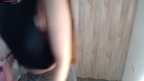 Snapshot of victoria017 chatting on 02-05-25, 08:32 Victoria online show from 02-05-25, 08:32