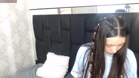 Snapshot of victoria017 chatting on 03-08-25, 05:49 Victoria online show from 03-08-25, 05:49