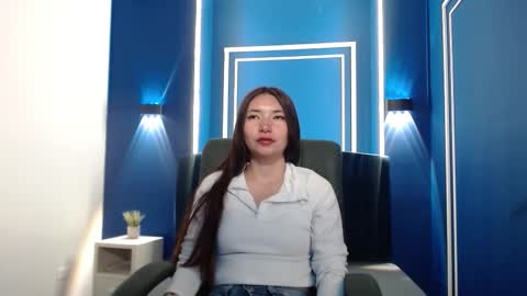 Snapshot of victoria017 chatting on 09-10-25, 04:23 Victoria online show from 09-10-25, 04:23