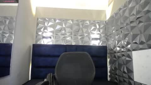 Snapshot of victoria017 chatting on 09-22-25, 02:52 Victoria online show from 09-22-25, 02:52