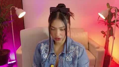 victoria online show from 01-09-26, 01:14