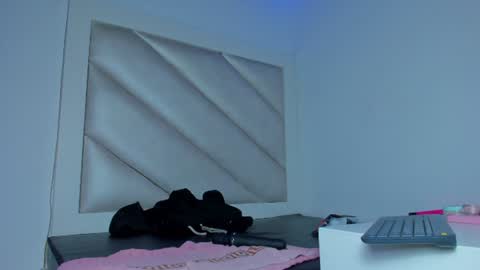 Victoria online show from 06-29-26, 08:09