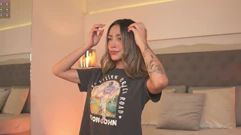 Snapshot of victoria__rossi chatting on 12-30-24, 12:20 online show from 12-30-24, 12:20