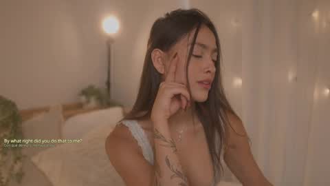 Snapshot of victoria__rossi chatting on 05-29-26, 01:42 online show from 05-29-26, 01:42
