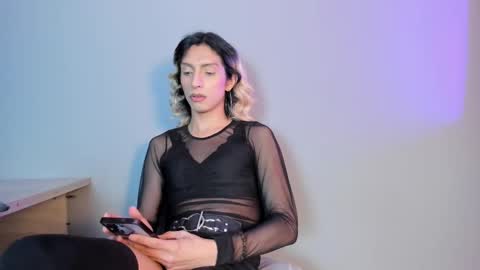 Victoria online show from 09-22-25, 04:53