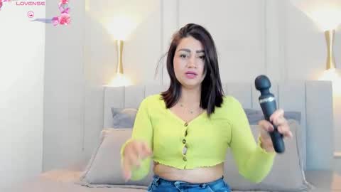 victoria  online show from 10-25-25, 07:08