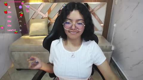 victoria_castillo_b online show from 11-08-25, 08:36