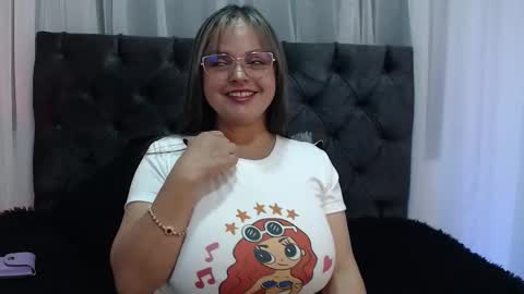 Snapshot of victoria_cherry_ chatting on 09-22-25, 11:45 victoria_cherry_ online show from 09-22-25, 11:45