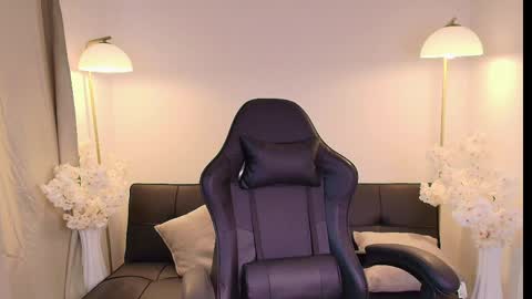 Victoria Collins online show from 04-01-26, 04:48