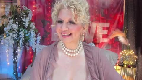 diorvictoria9 online show from 04-21-26, 05:17