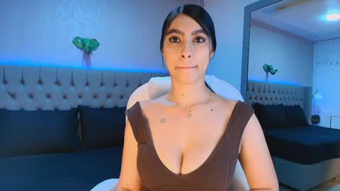 Snapshot of victoria_ellington chatting on 06-07-26, 11:25 online show from 06-07-26, 11:25