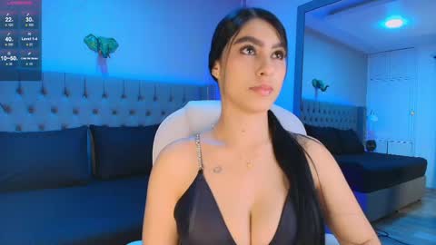 Snapshot of victoria_ellington chatting on 06-08-26, 11:32 online show from 06-08-26, 11:32
