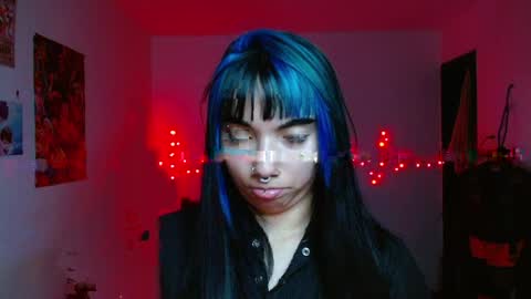Snapshot of victoria_goddes chatting on 05-05-26, 03:58 victoria online show from 05-05-26, 03:58
