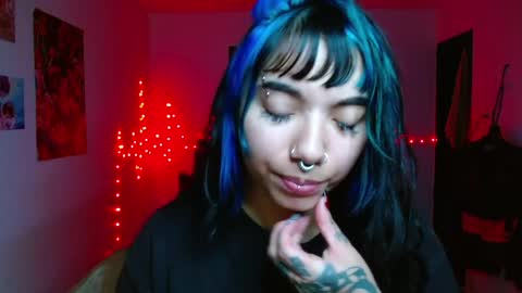 Snapshot of victoria_goddes chatting on 05-08-26, 04:29 victoria online show from 05-08-26, 04:29