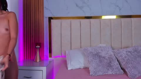  Victoria Lozano  online show from 12-12-24, 12:33