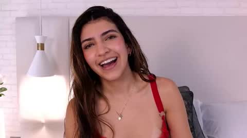  Victoria Lozano  online show from 12-22-25, 02:25