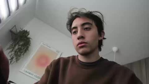 Victoria  online show from 09-15-25, 04:40