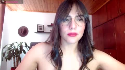 Snapshot of victoria_martelo chatting on 05-08-26, 05:29 VICTORIA MARTELO online show from 05-08-26, 05:29