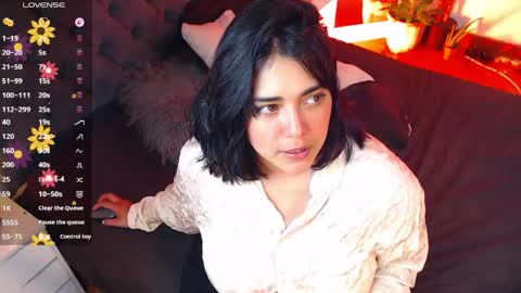 Snapshot of victoria_monteroo chatting on 06-01-26, 12:01 Call me Vic online show from 06-01-26, 12:01