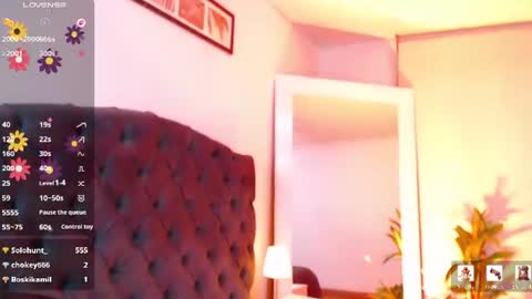 Snapshot of victoria_monteroo chatting on 06-20-26, 12:03 Call me Vic online show from 06-20-26, 12:03