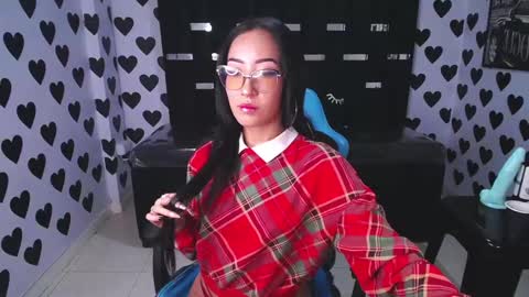 Victoria  online show from 02-22-25, 06:08