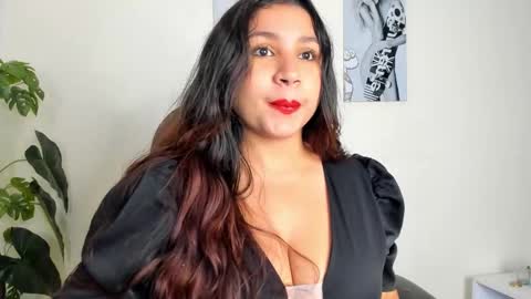 Snapshot of victoria_rossee chatting on 02-02-26, 12:37 VICTORIA online show from 02-02-26, 12:37