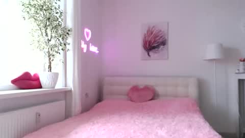 Snapshot of victoria_sweet_baby chatting on 05-29-26, 08:01 victoria_sweet_baby online show from 05-29-26, 08:01