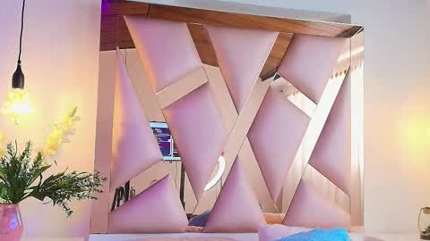 Snapshot of victoria_thompson6 chatting on 09-19-25, 06:41 victoria online show from 09-19-25, 06:41