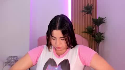 Snapshot of victoria_vallejo chatting on 11-04-25, 11:31 victoria online show from 11-04-25, 11:31