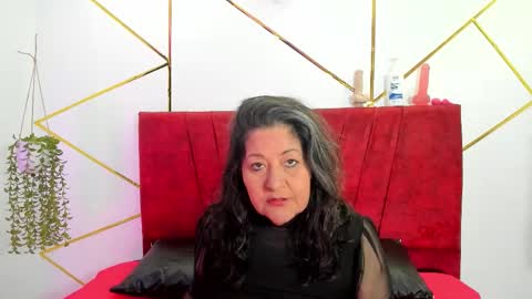 victoriaa_anderson_ online show from 11-21-25, 01:15