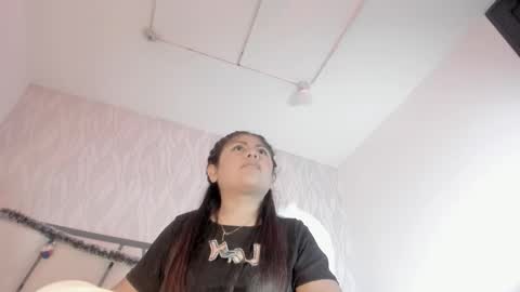 Victoria Sofia online show from 12-22-25, 07:11