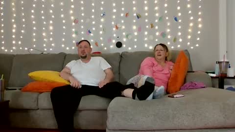 Snapshot of victoriaandjesse chatting on 12-21-24, 12:27 Victoria and Jesse online show from 12-21-24, 12:27