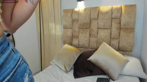 Victoria Andrade online show from 01-05-26, 08:45