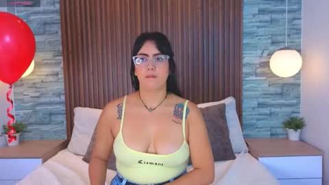 Victoria Andrade online show from 02-17-26, 12:23