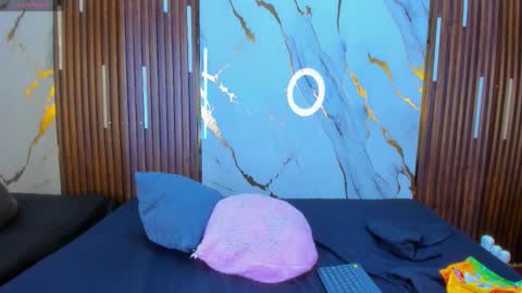 Victoria  online show from 10-15-25, 08:53