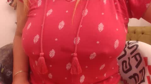 victoriagreyy online show from 02-03-25, 04:14