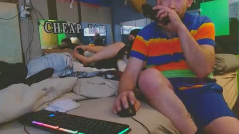 victoriajohn online show from 11-22-25, 10:14