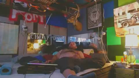 victoriajohn online show from 11-30-25, 02:32