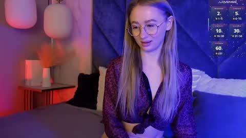 Victoria online show from 02-26-26, 06:23