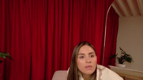 VictoriaNova online show from 03-12-26, 07:20