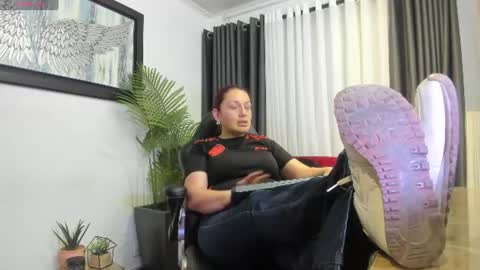 Snapshot of victoriapaker chatting on 07-03-26, 10:54 victoriapaker online show from 07-03-26, 10:54