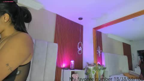 Snapshot of victoriaregia1 chatting on 09-27-25, 11:26 Maria Victoria online show from 09-27-25, 11:26
