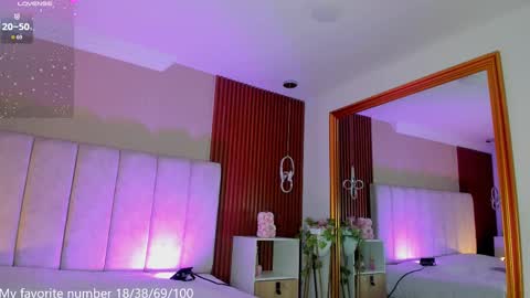 Snapshot of victoriaregia1 chatting on 10-01-25, 11:16 Maria Victoria online show from 10-01-25, 11:16