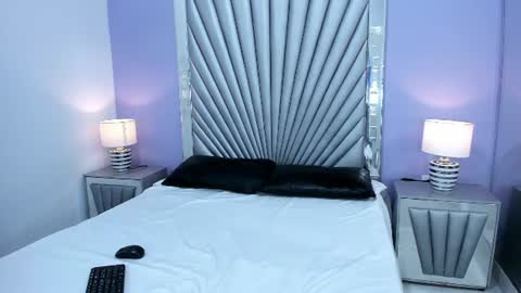 Snapshot of victoriavidal chatting on 07-22-26, 12:19 Victoria online show from 07-22-26, 12:19
