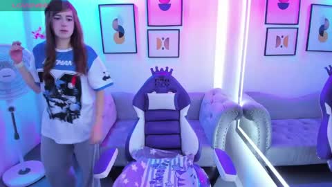 Victoria.  online show from 04-20-26, 12:30