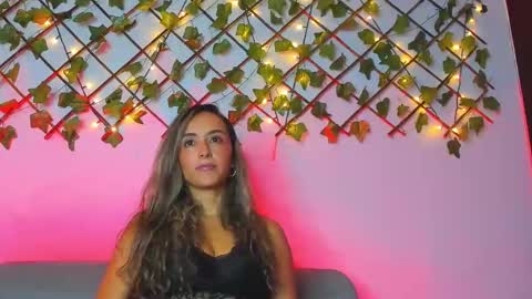 victoriia_rose_ online show from 11-29-25, 03:31