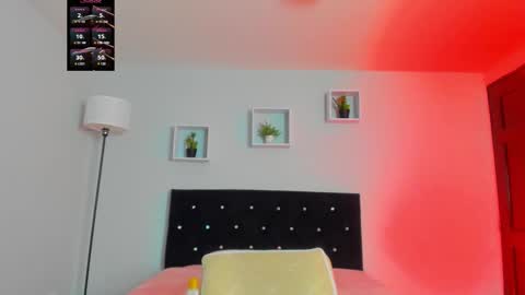Snapshot of victoriia_rose_ chatting on 04-25-26, 01:25 victoriia_rose_ online show from 04-25-26, 01:25